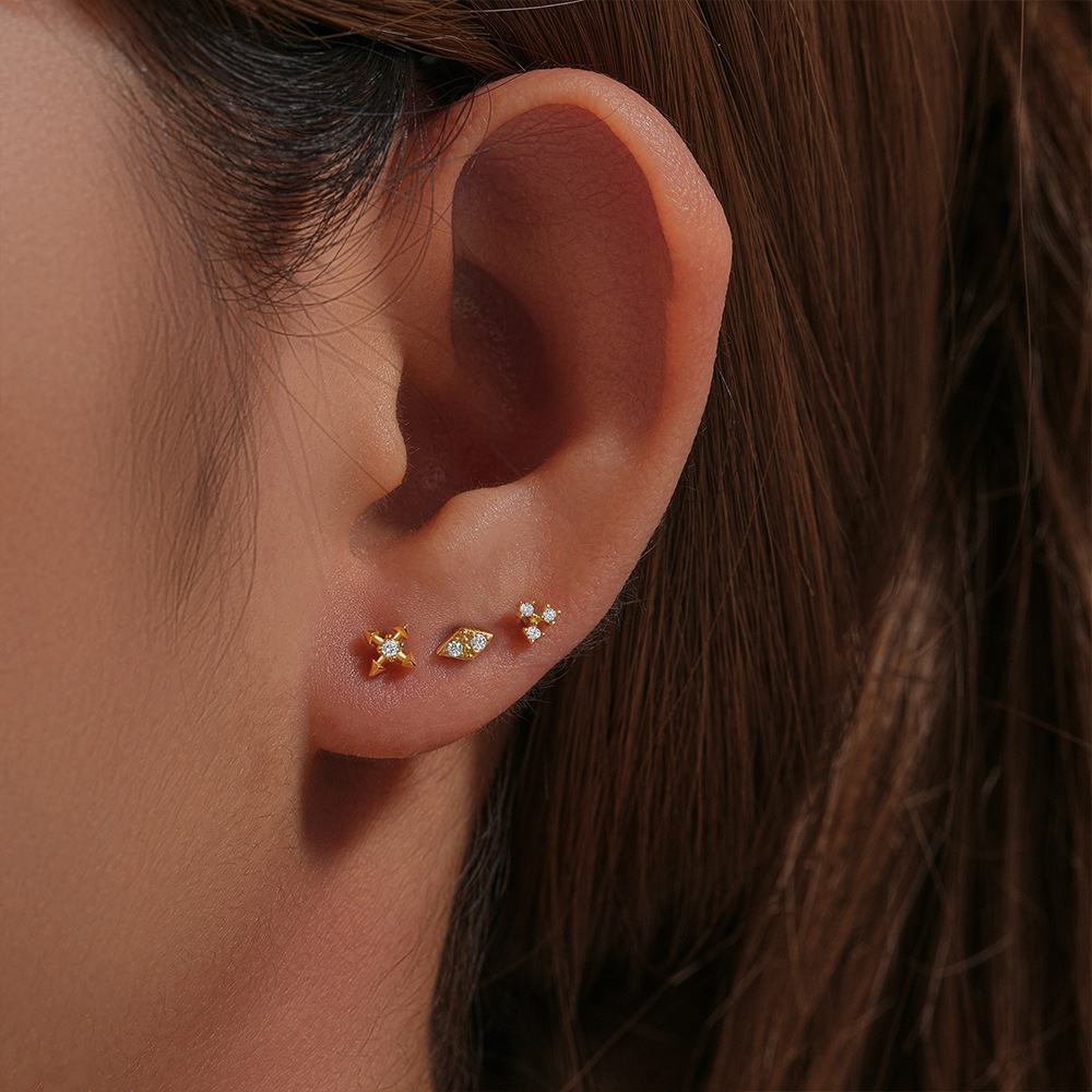 1PC Stainless Steel Crystal CZ - Tragus Flat Back review and price
